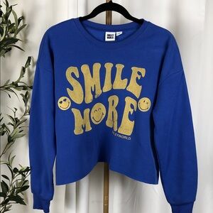 SmileyWorld Blue 'Smile More' Crewneck Oversize Cropped Sweatshirt Sz S (T5)